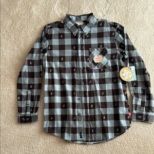 Magellan Outdoors Black and Gray Casual Button Down Shirt